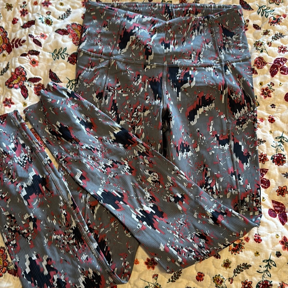Size 4 lululemon leggings, limited design